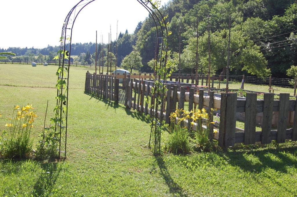 Gasthof Martinihof Latschach ober dem Faakersee Exterior foto
